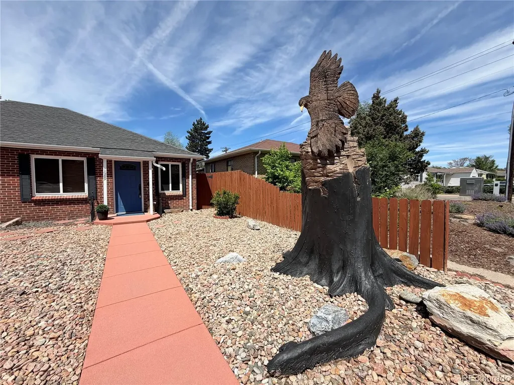 1687 Moline Street Aurora CO 80010