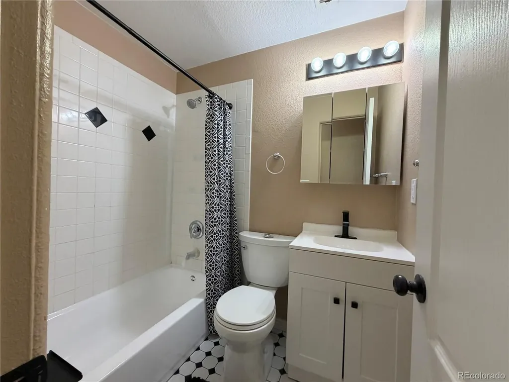 1687 Moline Street Aurora CO 80010