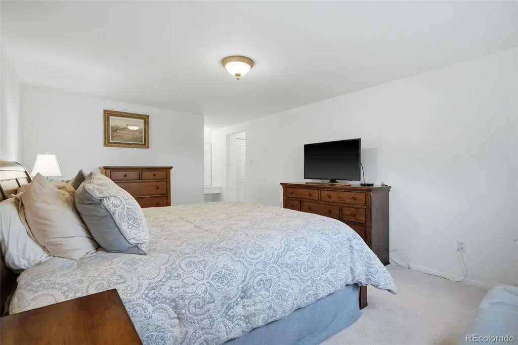 2654 S Ames Way Lakewood CO 80227