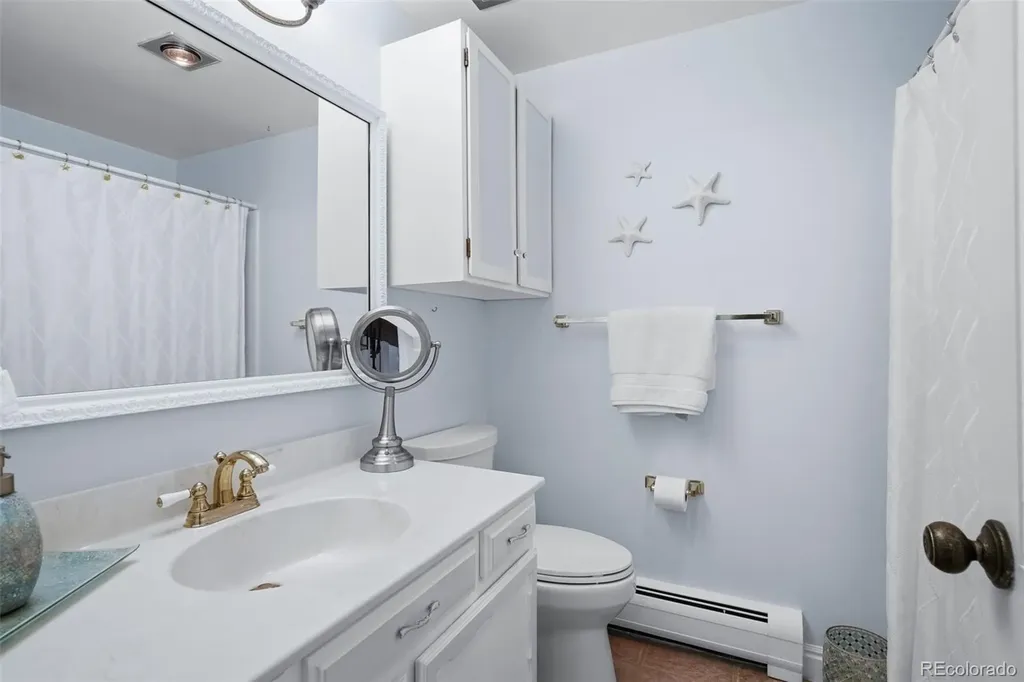 2654 S Ames Way Lakewood CO 80227