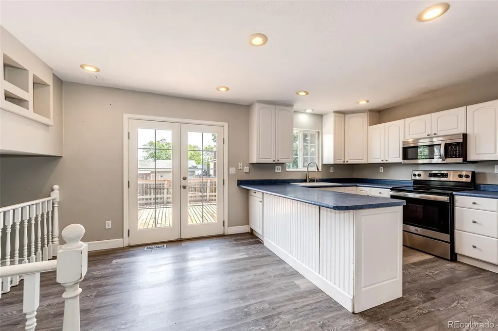 4674 S Estes Street Littleton CO 80123