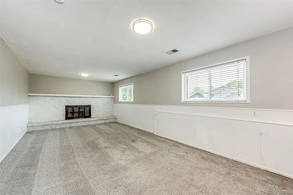 4674 S Estes Street Littleton CO 80123