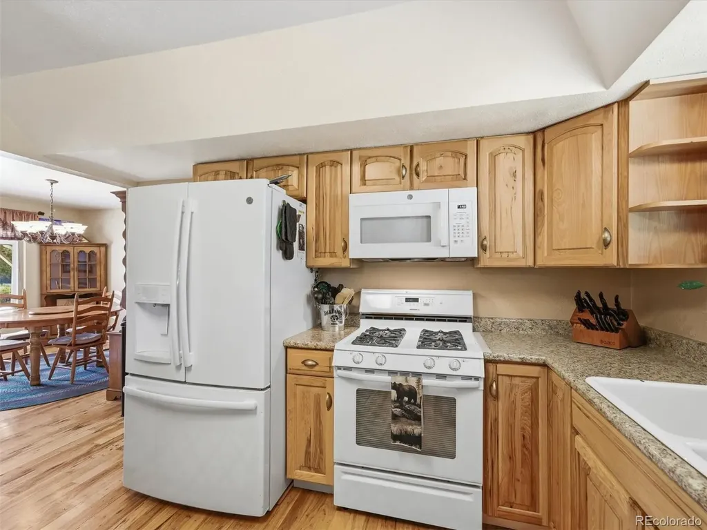 4827 S Lewis Court Littleton CO 80127