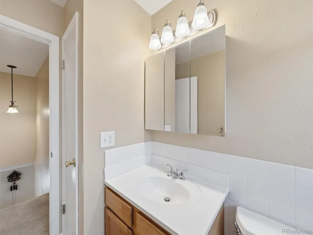 4827 S Lewis Court Littleton CO 80127