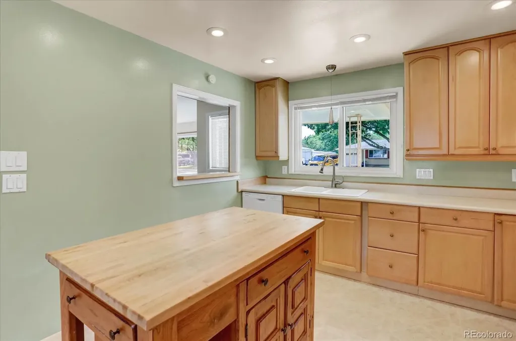 5448 S Julian Street Littleton CO 80123