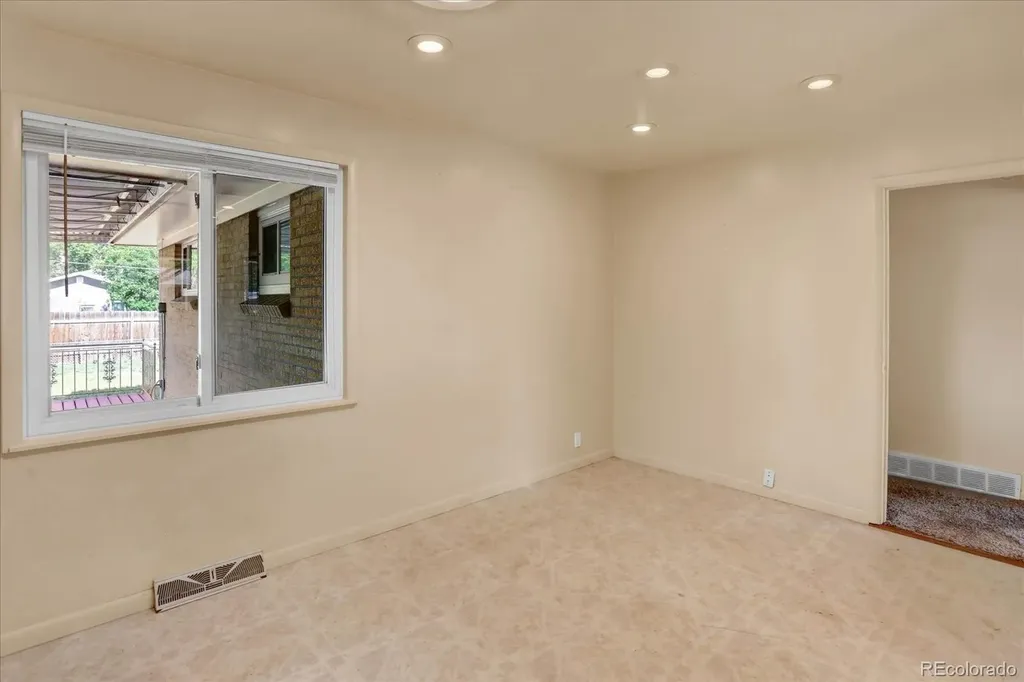 5448 S Julian Street Littleton CO 80123