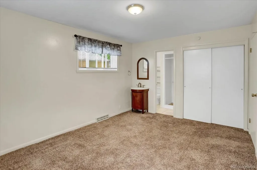 5448 S Julian Street Littleton CO 80123