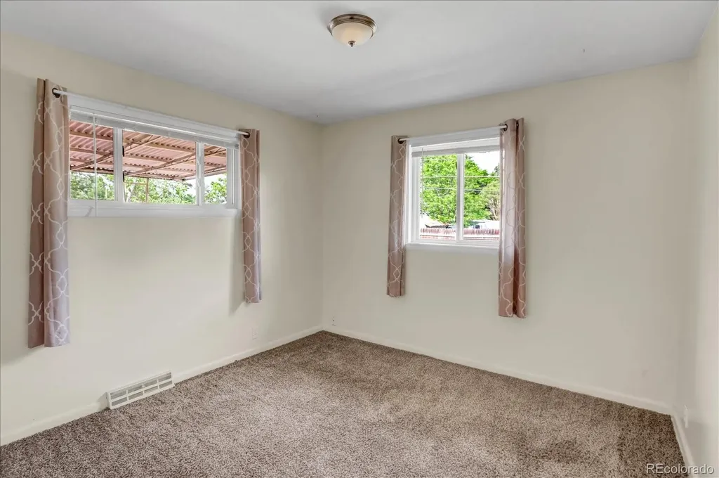 5448 S Julian Street Littleton CO 80123