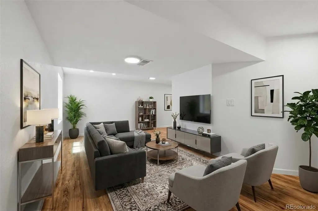 4777 Jasper Street Denver CO 80239