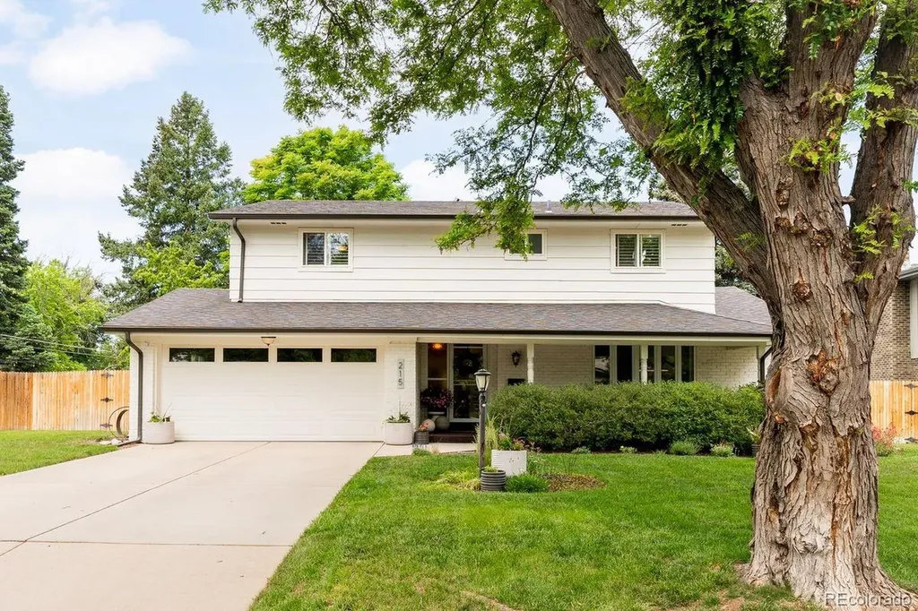 215 Oakland Street Aurora CO 80010