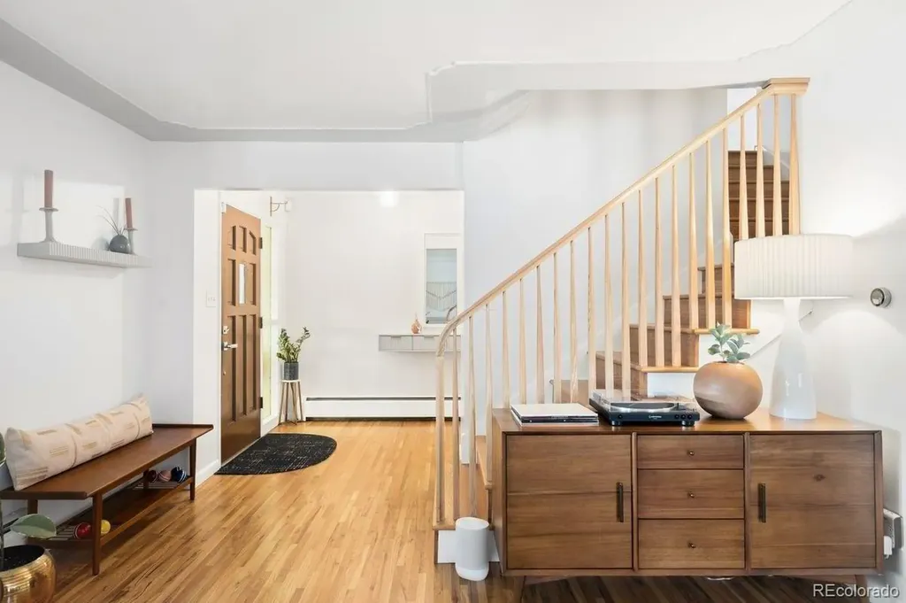 215 Oakland Street Aurora CO 80010