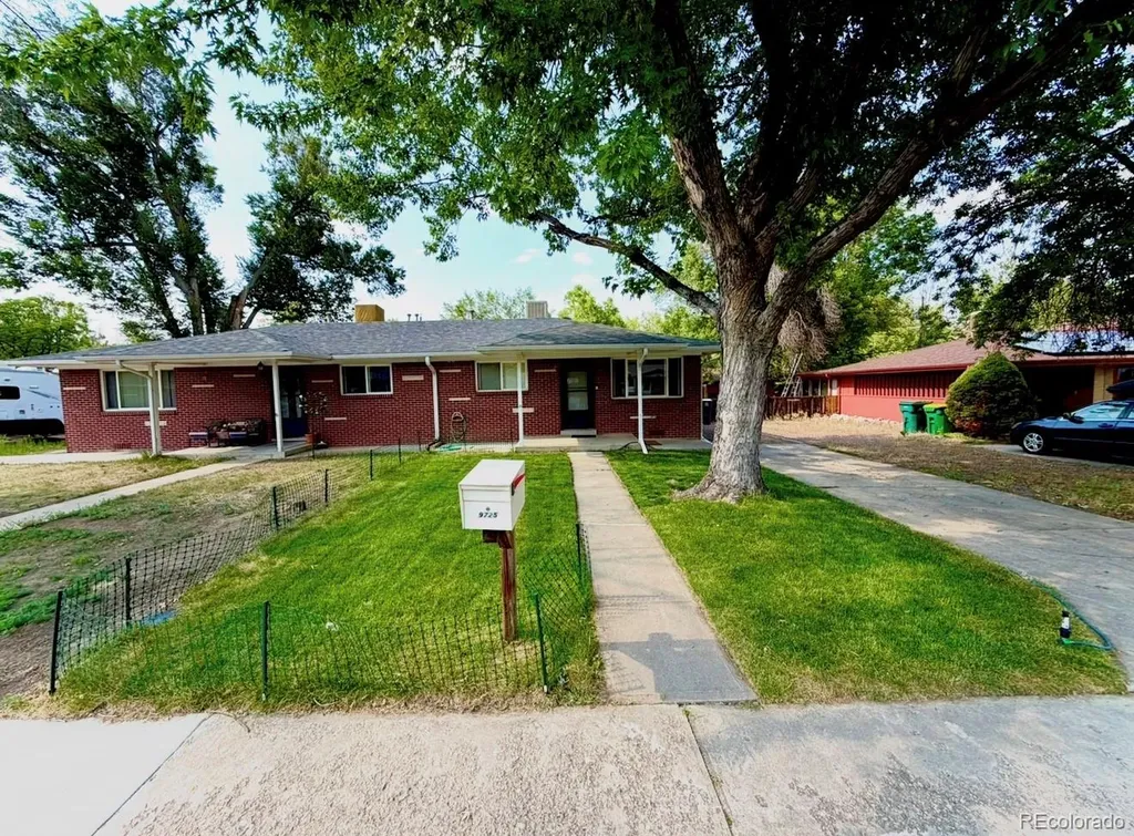 9725 W 41st Avenue Wheat Ridge CO 80033