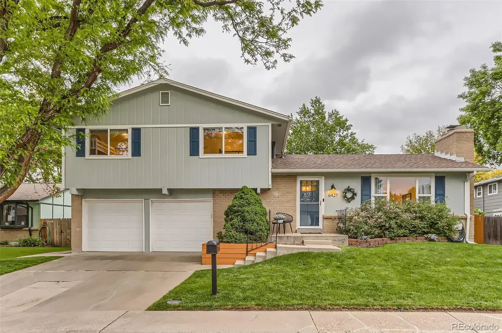 6427 W 82nd Drive Arvada CO 80003