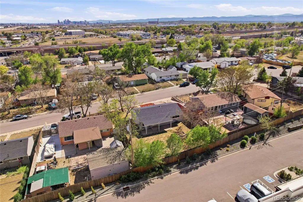 81 Bowie Court Denver CO 80221
