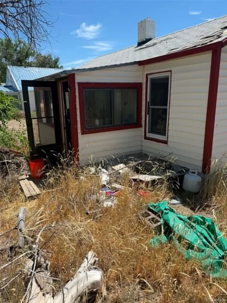 406 Second Street Roggen CO 80652