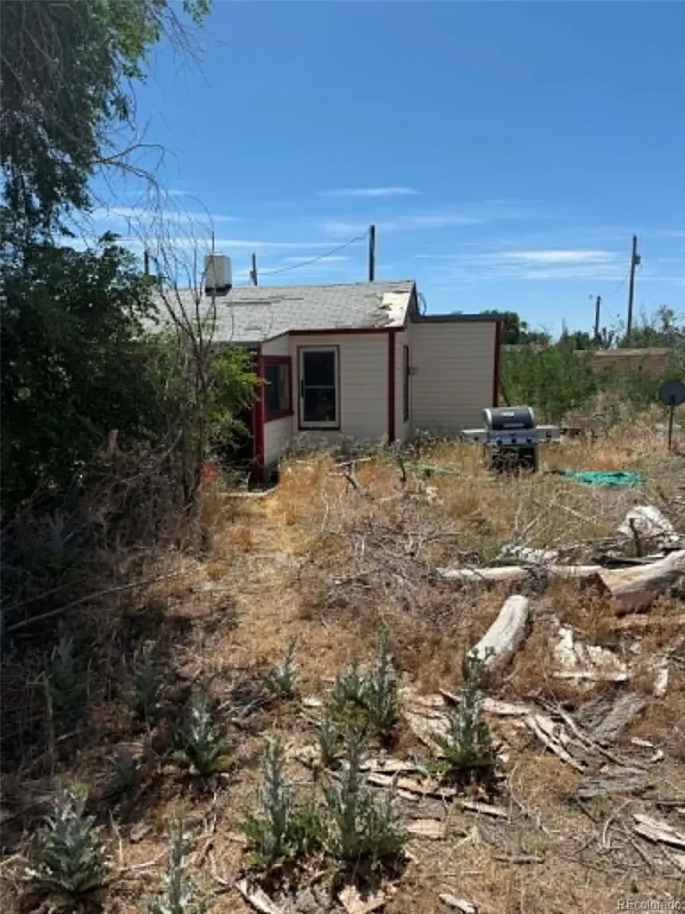 406 Second Street Roggen CO 80652