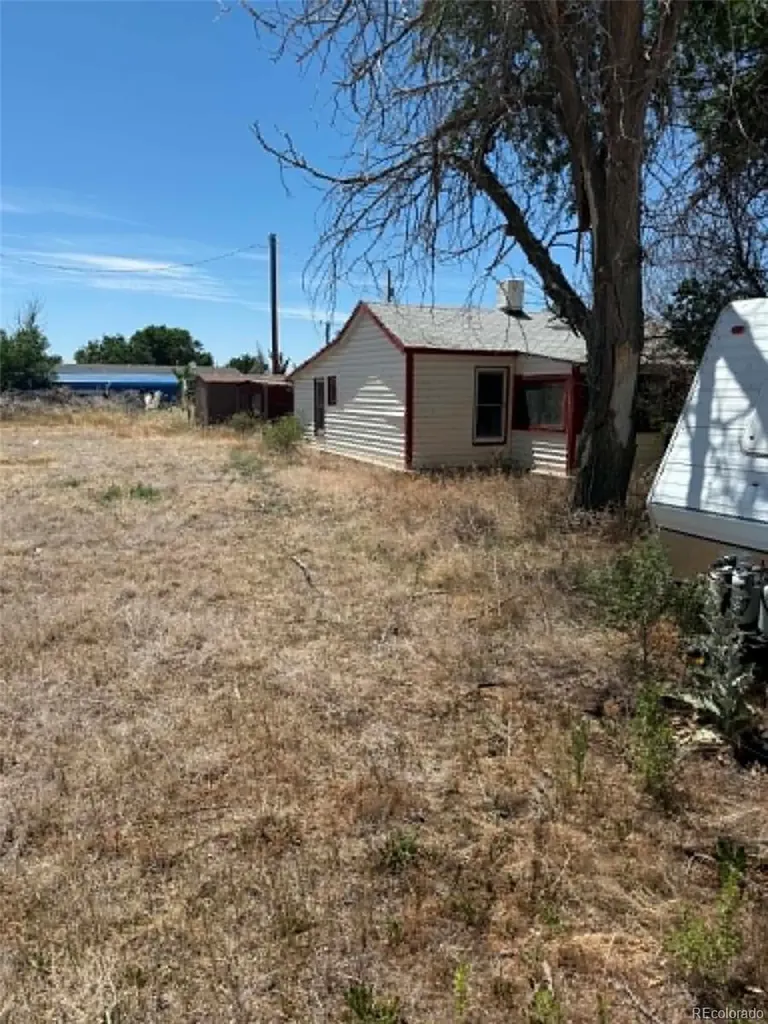 406 Second Street Roggen CO 80652