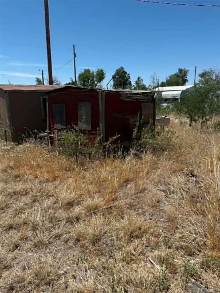 406 Second Street Roggen CO 80652