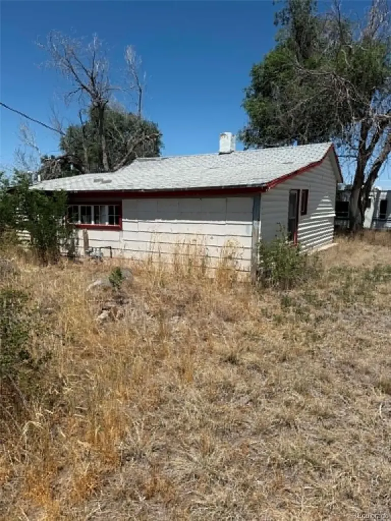 406 Second Street Roggen CO 80652