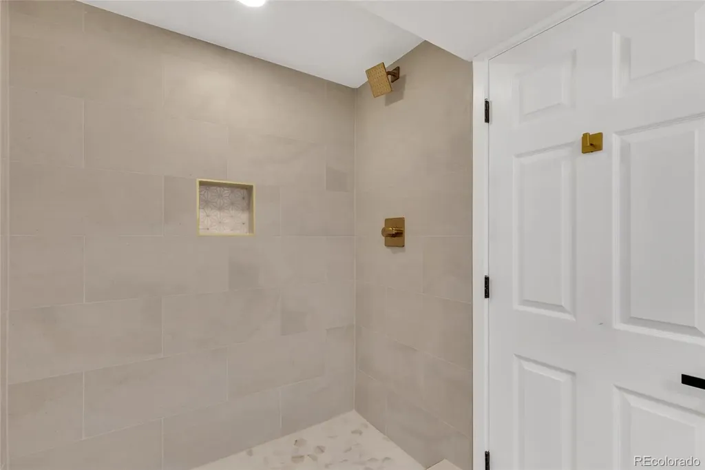 1170 S Gray Street Denver CO 80232