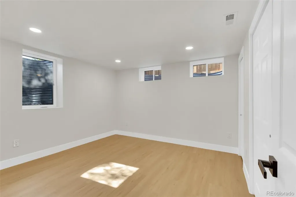 1170 S Gray Street Denver CO 80232