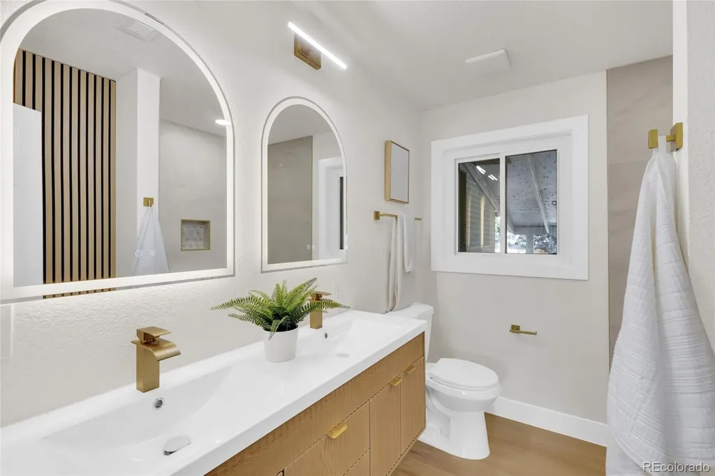 1170 S Gray Street Denver CO 80232
