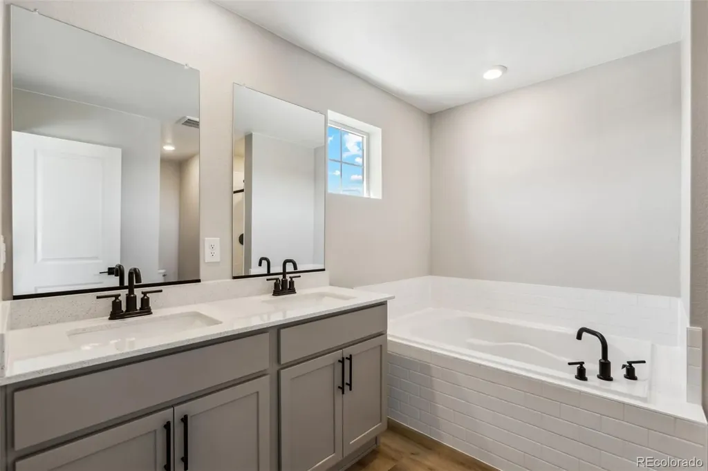 9371 Truckee Court Commerce City CO 80022