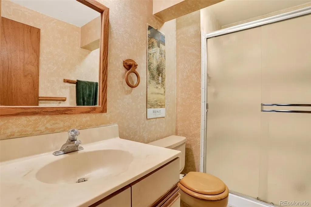 6630 W 73rd Avenue Arvada CO 80003