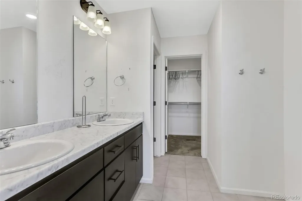 4448 Riviera Court Aurora CO 80019