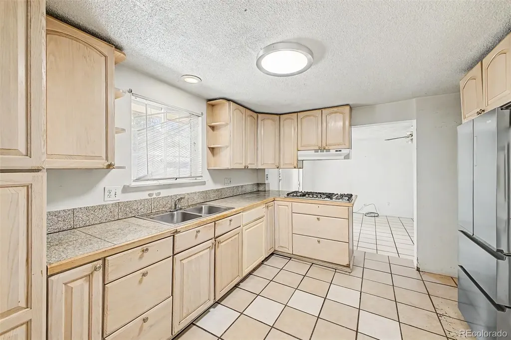 6171 E 64th Place Commerce City CO 80022