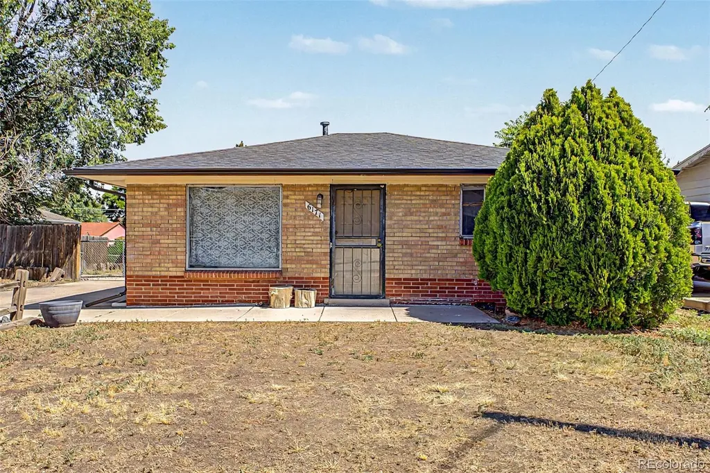 6171 E 64th Place Commerce City CO 80022