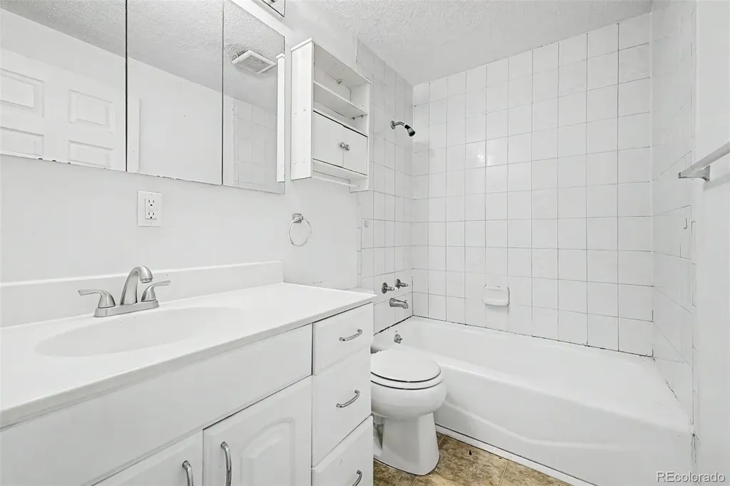 6171 E 64th Place Commerce City CO 80022