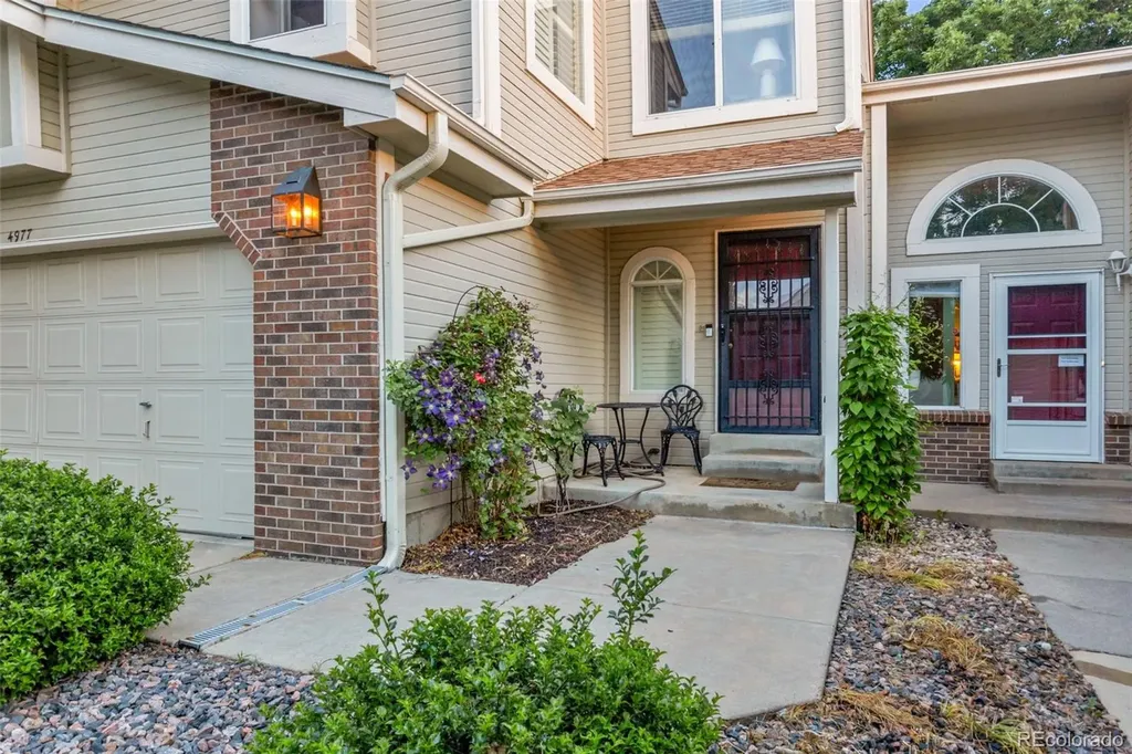 4977 S Eagle Circle Aurora CO 80015