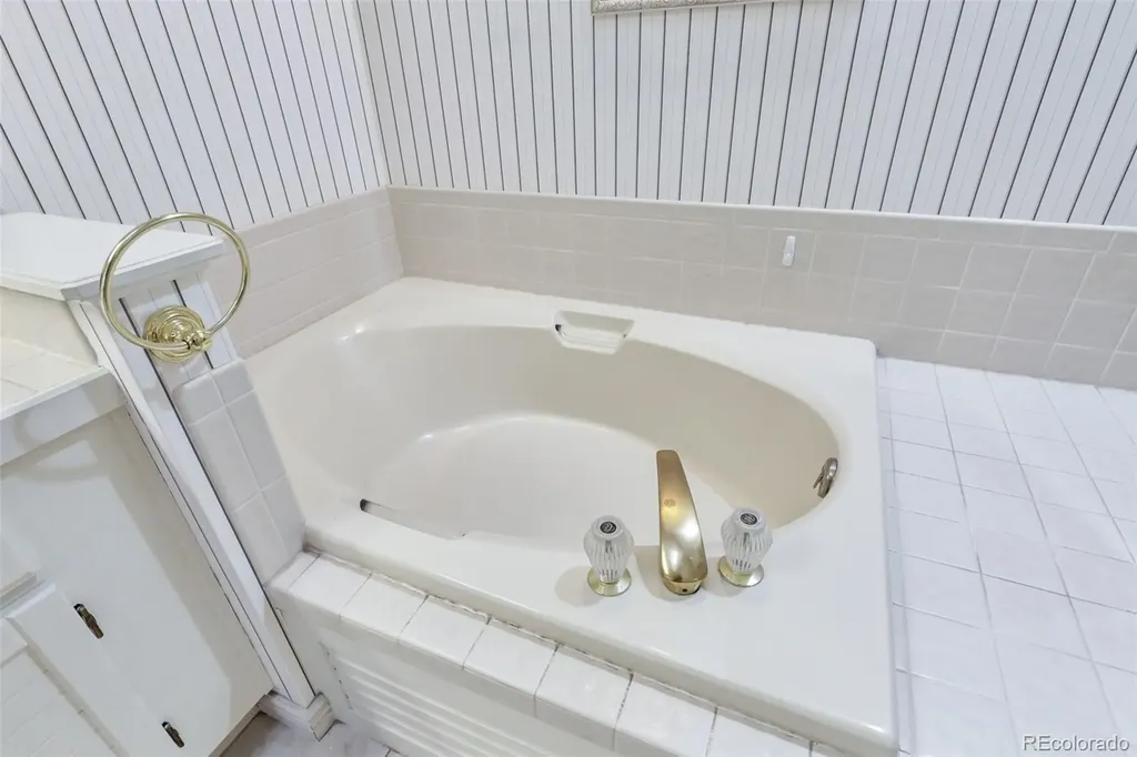 4977 S Eagle Circle Aurora CO 80015