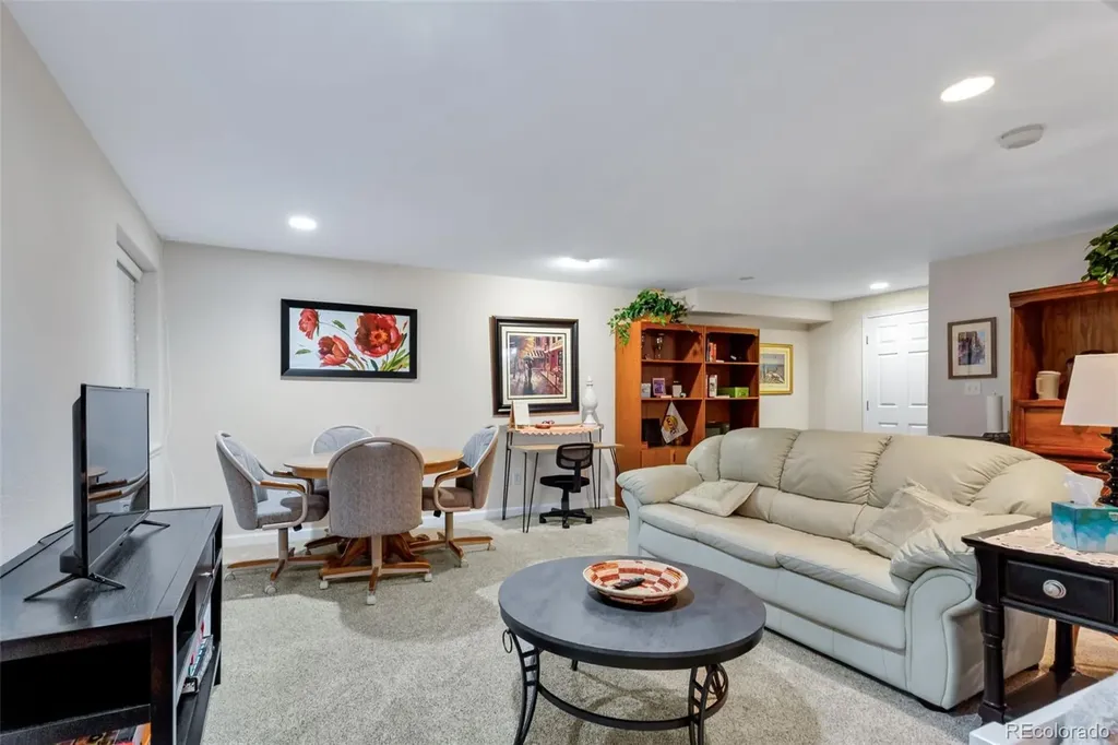 4977 S Eagle Circle Aurora CO 80015
