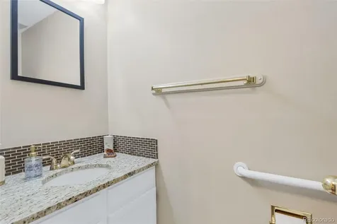 4977 S Eagle Circle Aurora CO 80015
