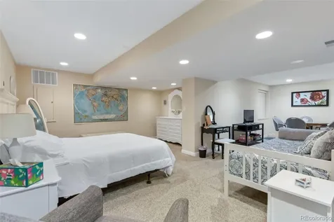 4977 S Eagle Circle Aurora CO 80015