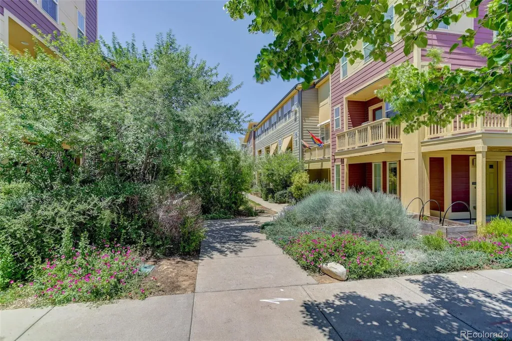 2861 Iola Street Denver CO 80238