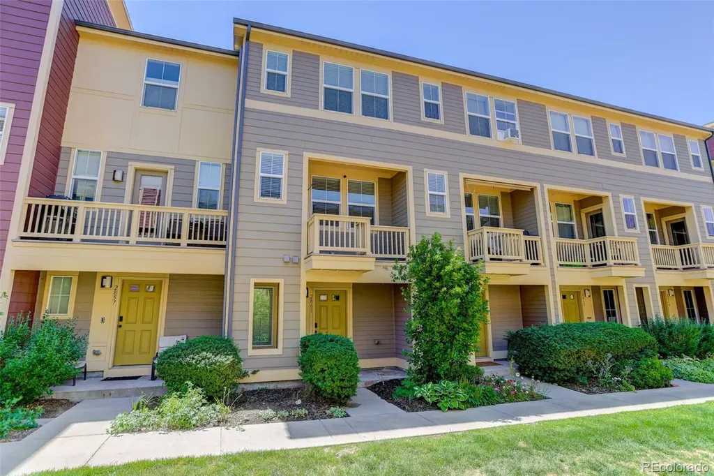 2861 Iola Street Denver CO 80238