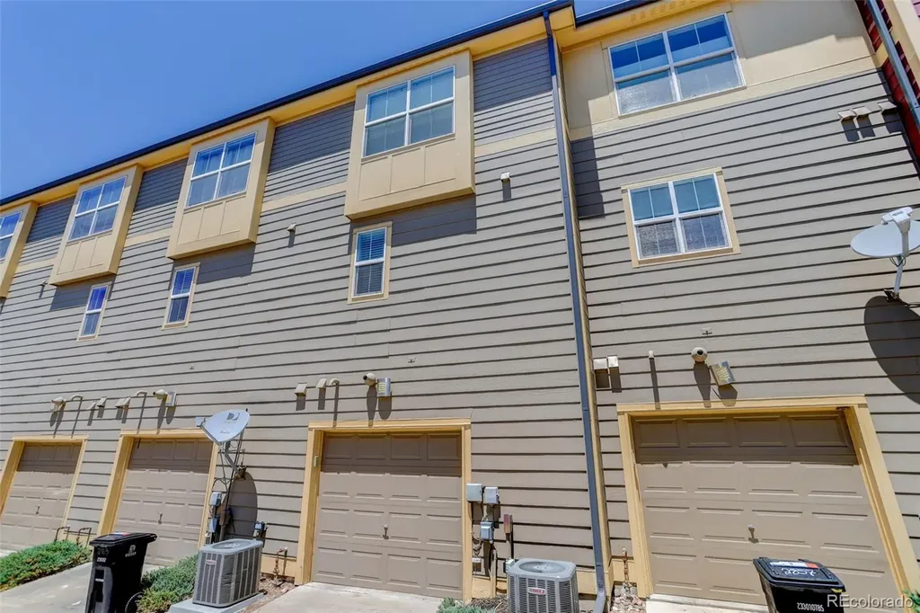 2861 Iola Street Denver CO 80238