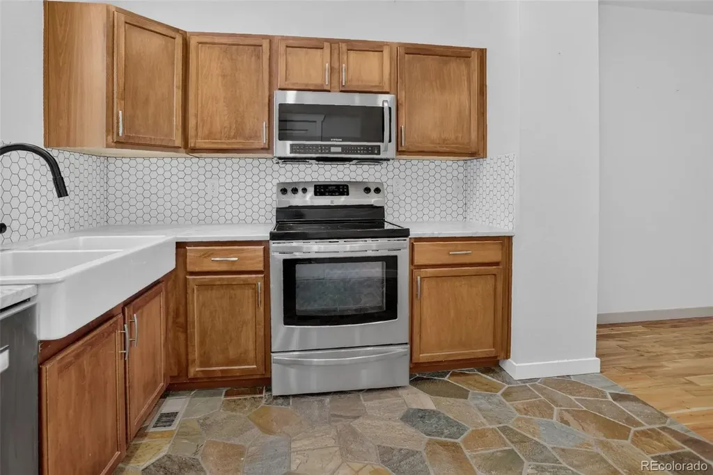 2861 Iola Street Denver CO 80238