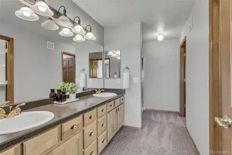 7968 S Algonquian Court Aurora CO 80016
