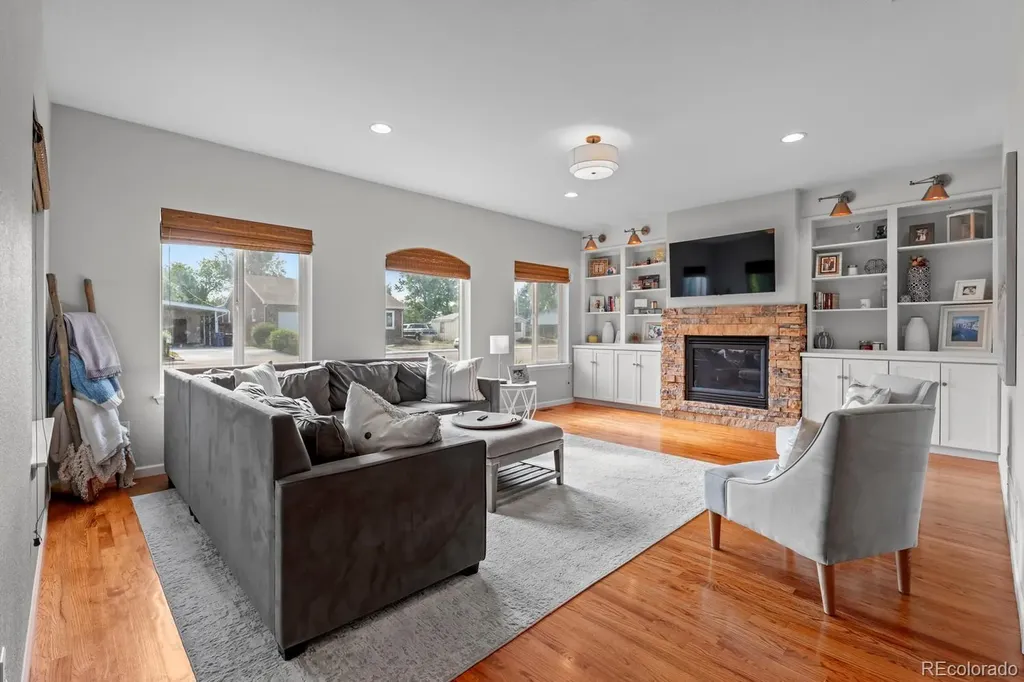 1017 S Krameria Street Denver CO 80224