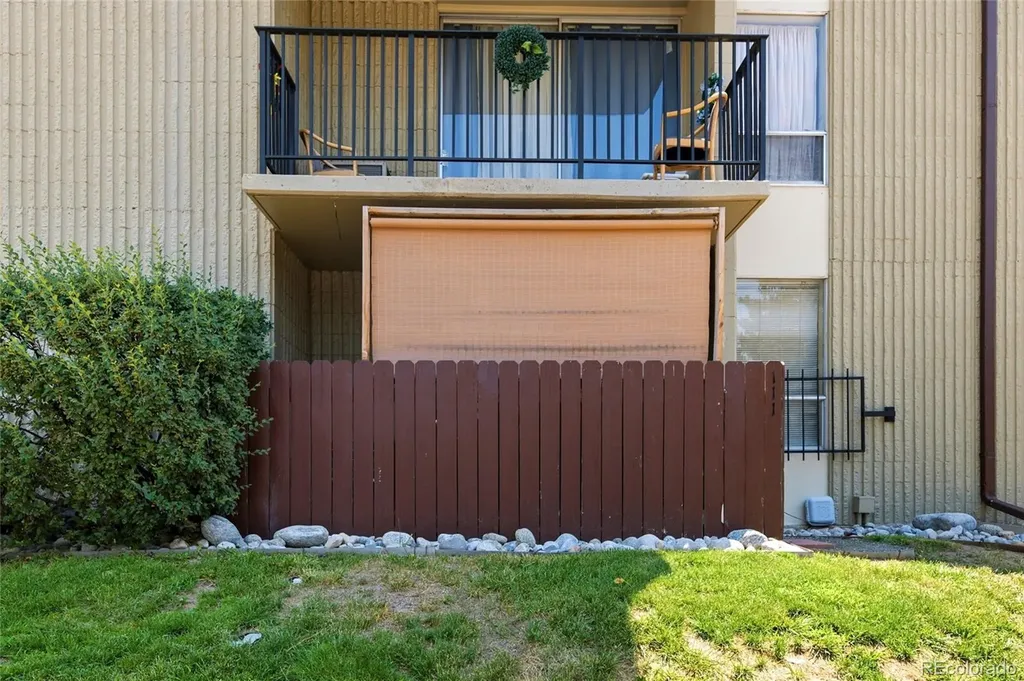 2231 S Vaughn Way Aurora CO 80014