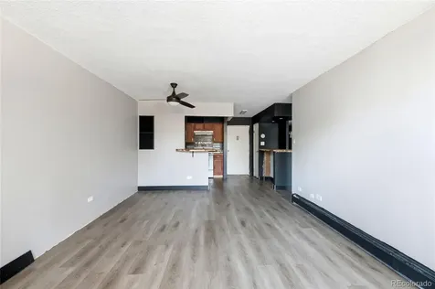 2231 S Vaughn Way Aurora CO 80014