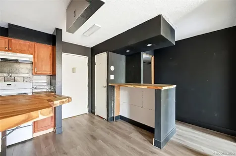 2231 S Vaughn Way Aurora CO 80014