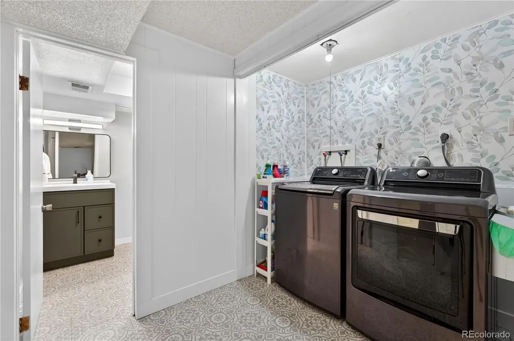 6396 S Emporia Circle Englewood CO 80111