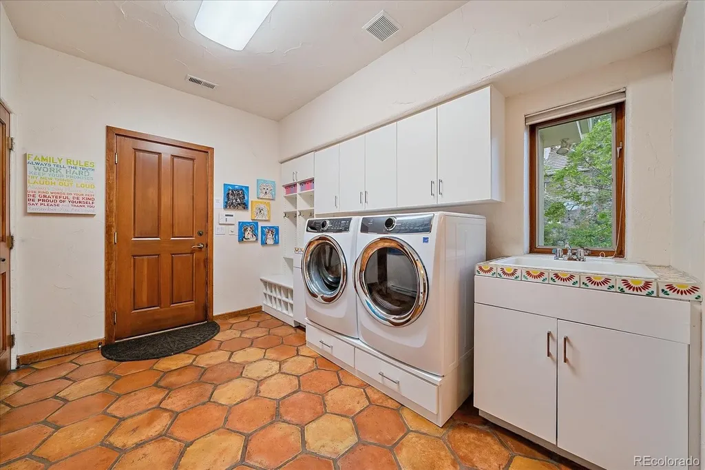 7022 Secrest Court Arvada CO 80007