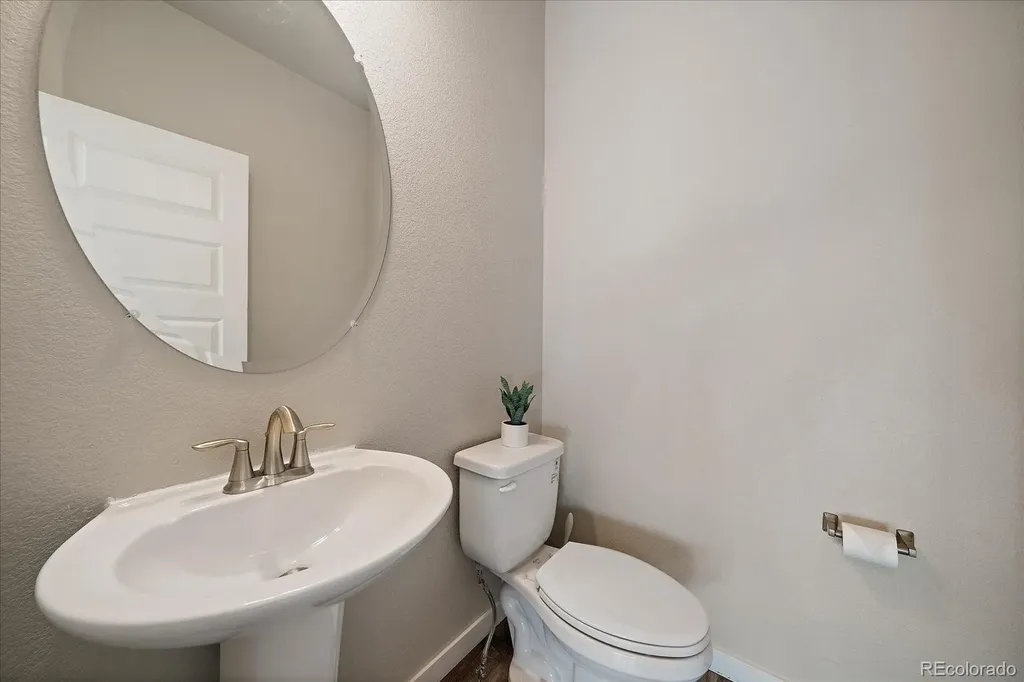 118 Chipeta Way Lochbuie CO 80603