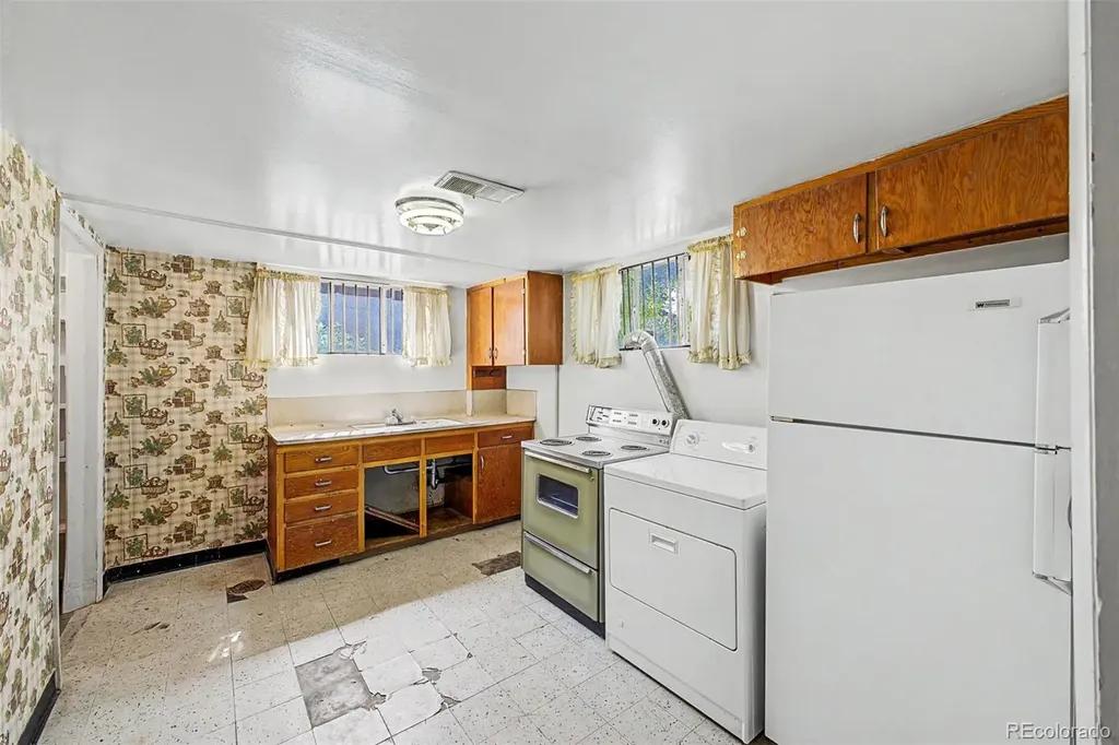 3302 S Ogden Street Englewood CO 80113
